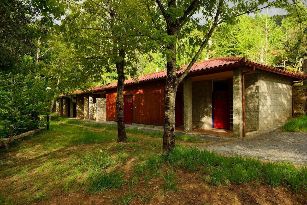 Campismo Rural Vale dos Moinhos Gerês Hotel Exterior foto